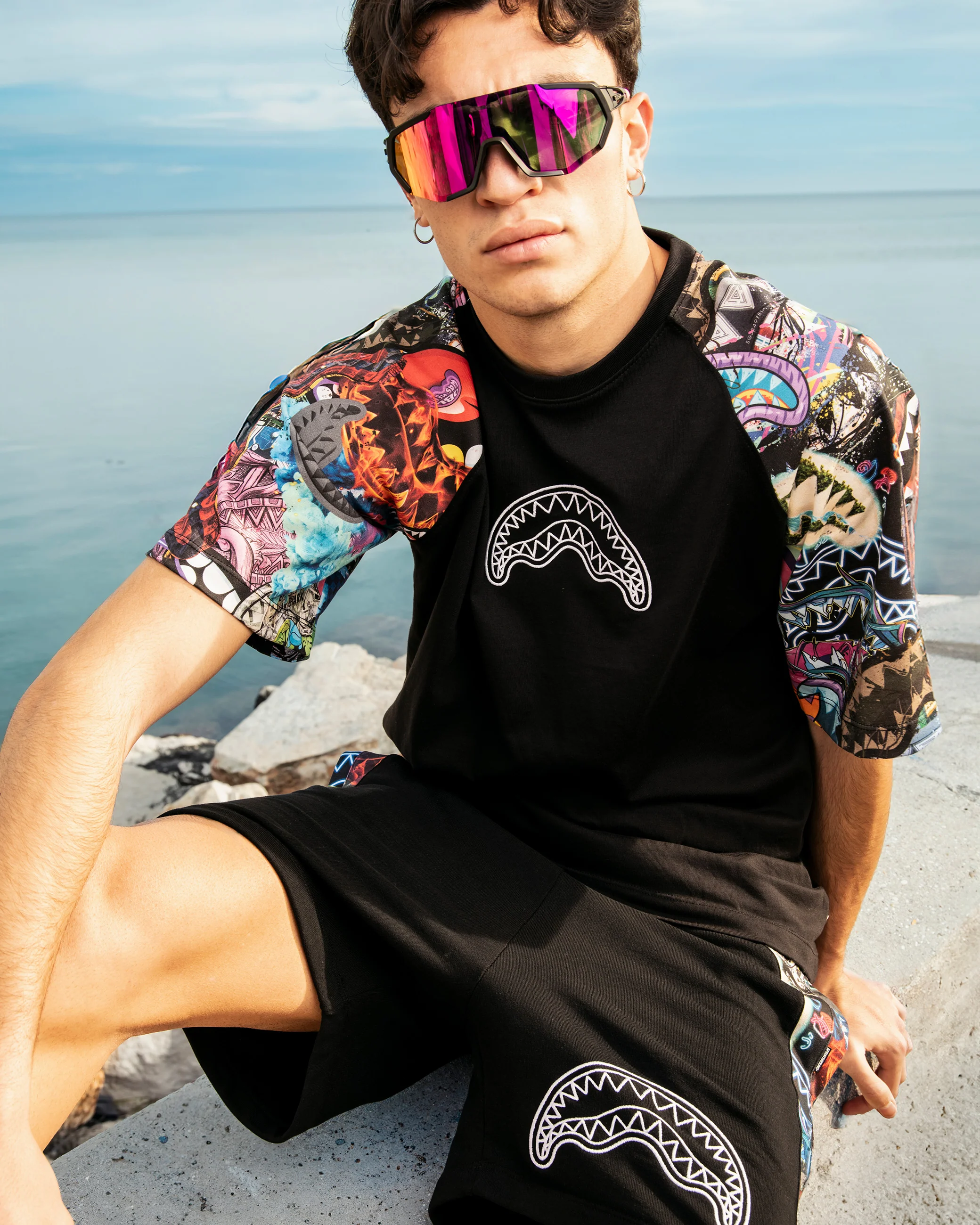 ALL THE SHARK RAGLAN OVER T-SHIRT - Image 4