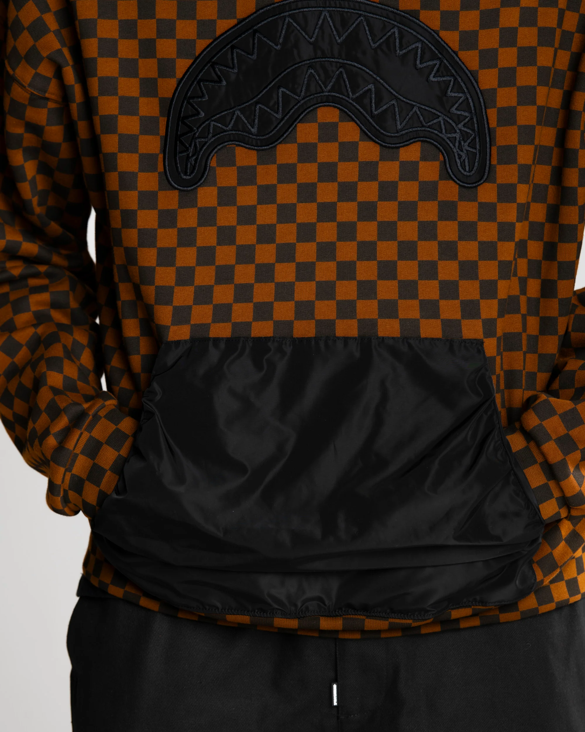 NYLON POCKET HOODIE - Image 11