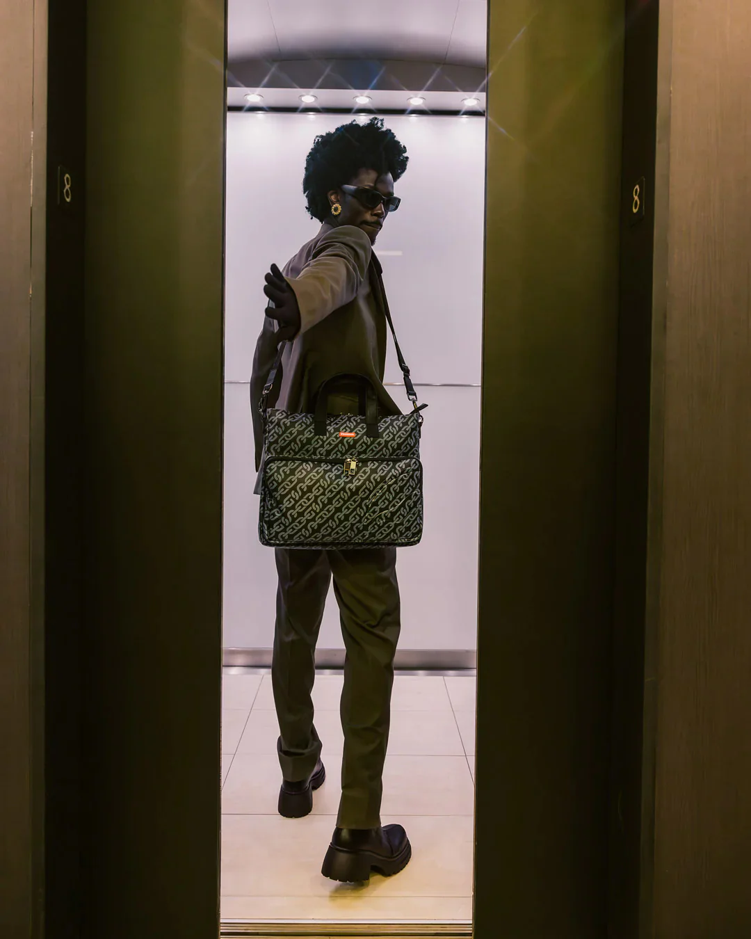 Sg Chains Travel Bag - Image 5