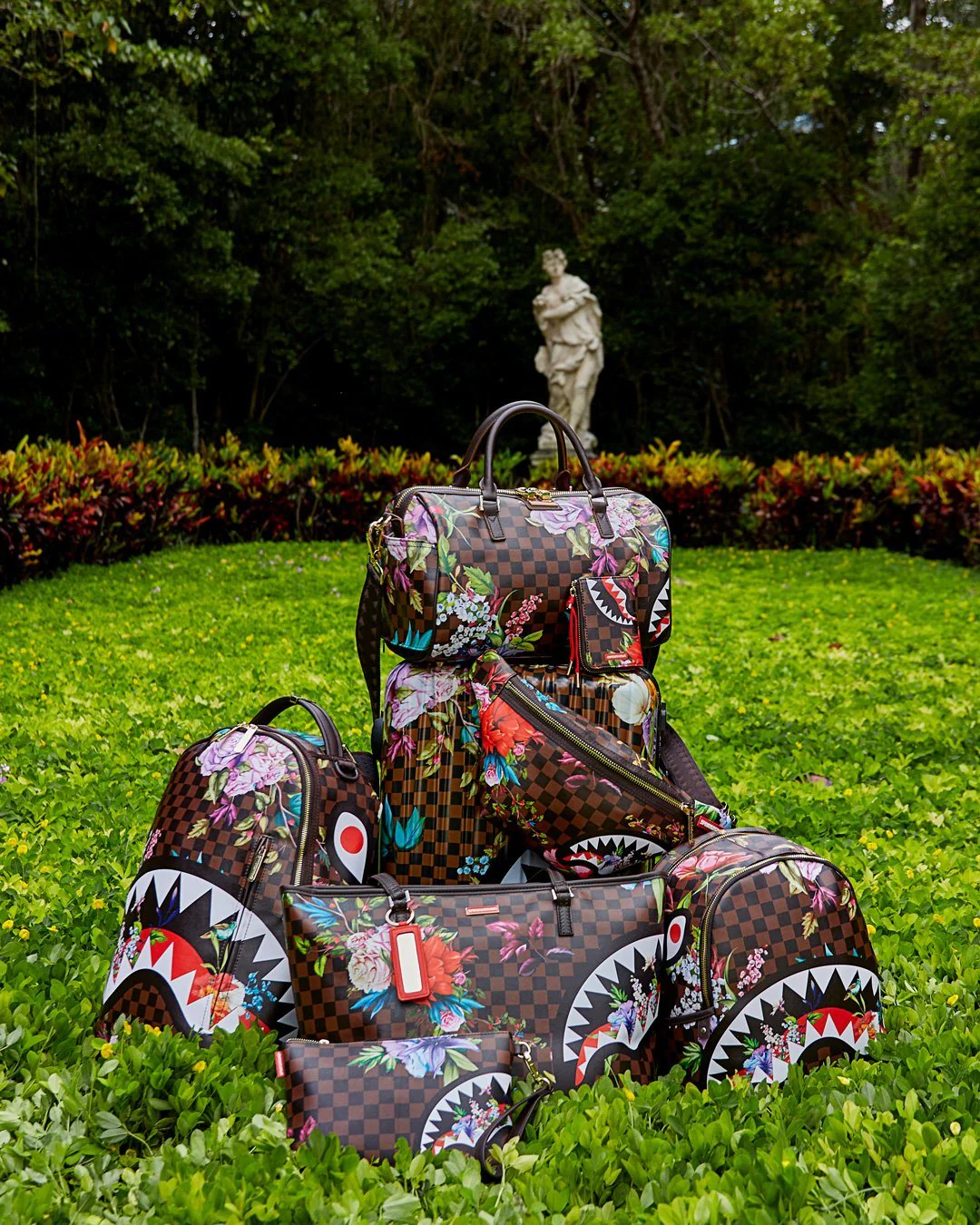 Sprayground Waist bag GARDEN OF SHARKS SAVVY CROSSBODY Multicolor - Image 9